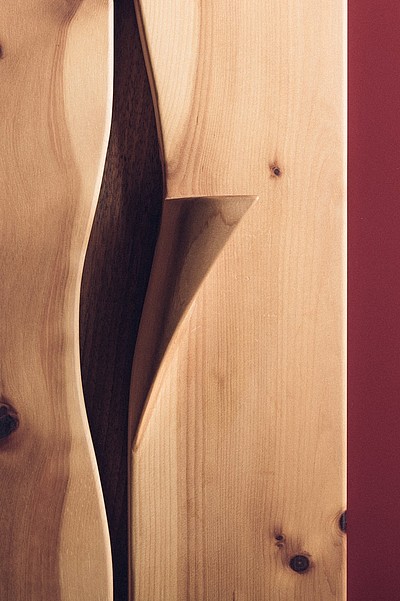 Designermöbel aus Vollholz zirben griffe