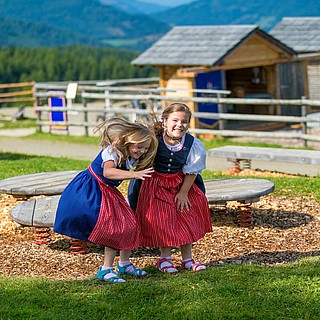 Nockholz Spielplatz wandern hochrindl