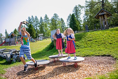 Nockholz Spielplatz almgasthaus mit spielplatz